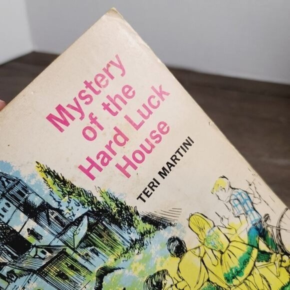 Vintage 1960s Mystery of the Hard Luck House by Teri Martin Paperback Book - Picture 3 of 12
